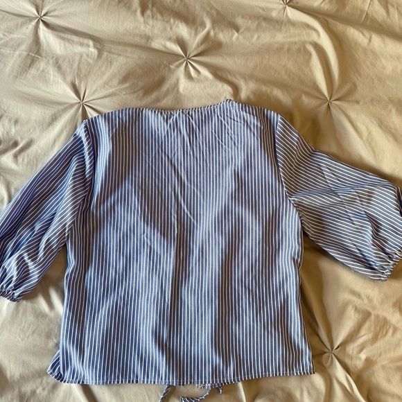 Laced Up Striped Blouse - Picture 3 of 4